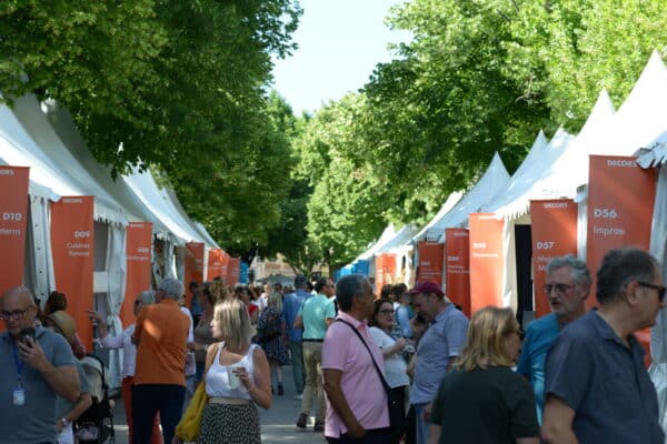 14SEPTEMBRE-SALON VIVRE CÔTÉ SUD-AMBIANCE SALON-dmsmtleh2t2c7c9kl3dpqlk044