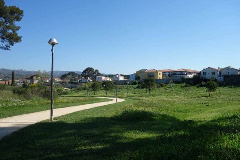 Découvrez le Parc Athéna, poumon vert à la végétation abondante
