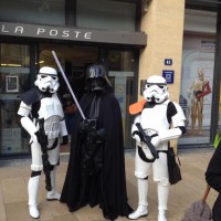 Star Wars, La Poste d&rsquo;Aix se transforme avec les couleurs de Star Wars et les postiers en Jedi !, Made in Marseille