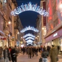 rue-illumination-decoration-centre-ville