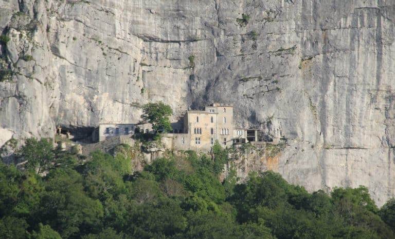 Guide de Provence – Visitez Plan d’Aups, petit village au pied de la Sainte Baume