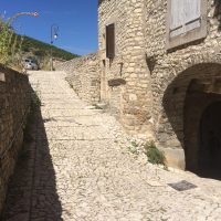 visite-village-ruelle-banon