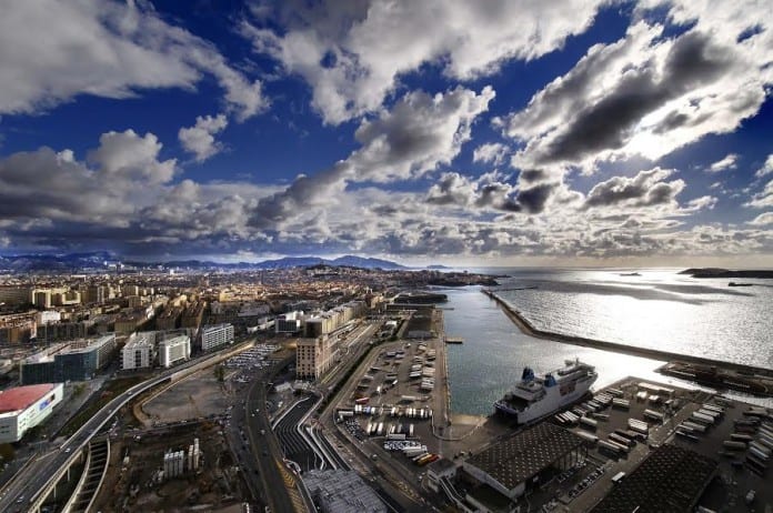 marseille-vue-des-grues