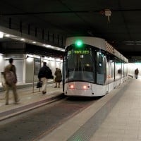 tramway-niveau-voirie-arret-accessible