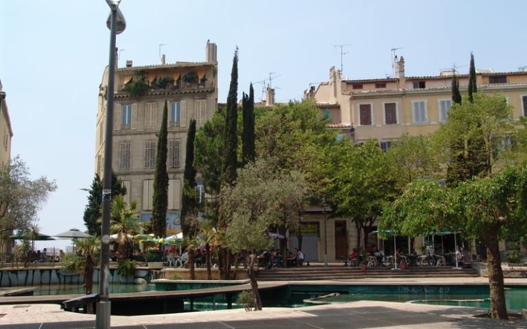 Le port du masque obligatoire dans certains quartiers de Marseille