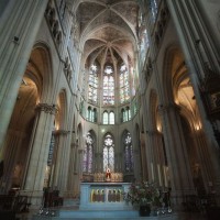 interieur-eglise-reforme-style-gothique