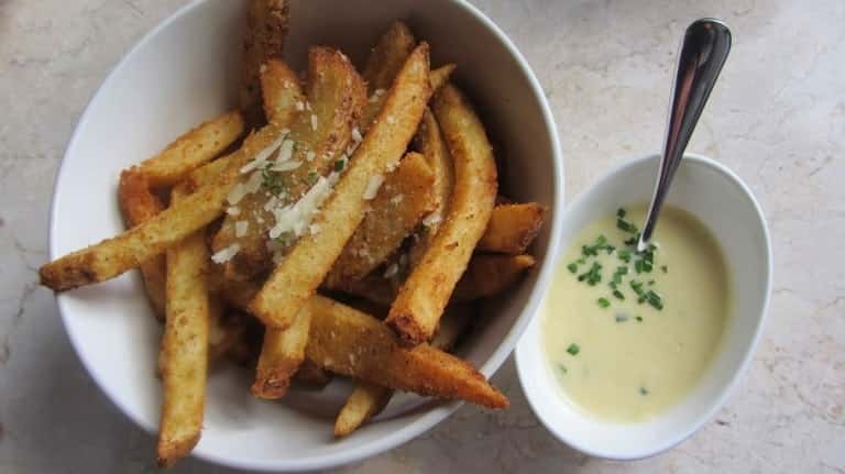 [La recette de Pierre] Une fabuleuse sauce au camembert pour accompagner vos frites !