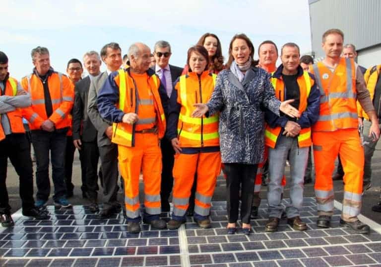 [Vidéo] Ségolène Royal lance la première route solaire en direct de la L2