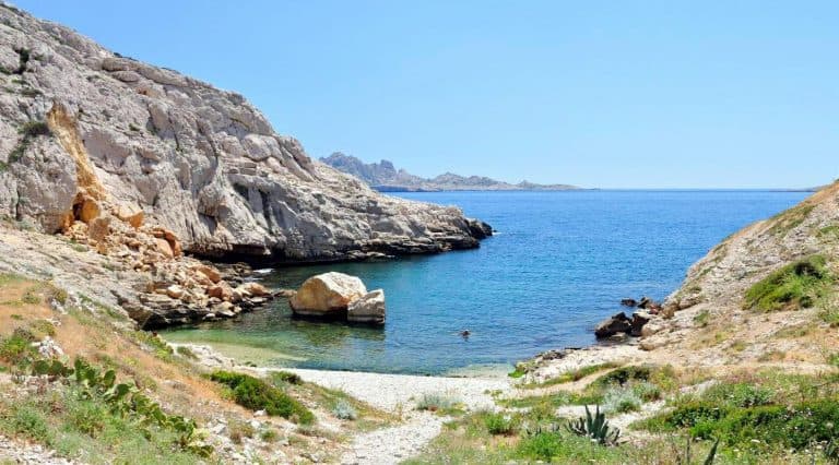 Randonnez jusqu&rsquo;à la jolie Calanque de Podestat