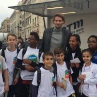 camille-lacourt-rencontre-enfant