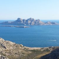 ile-riou-plane-archipel-calanque