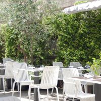 jardin-table-cinq-terrasse-exterieur