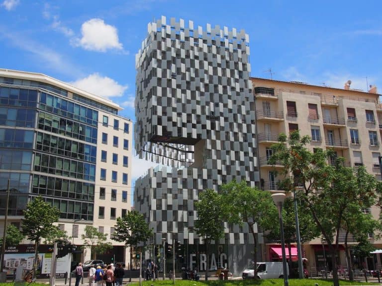 Le Frac Paca et Aix-Marseille Université renouvellent leur partenariat
