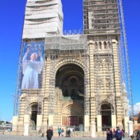 , La nouvelle esplanade Jean-Paul II, devant la Major, se d&eacute;voile en images, Made in Marseille