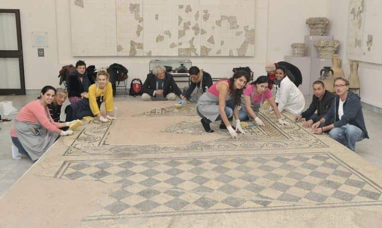 #Mosaikon – Comment le Département veut sauver les mosaïques antiques de la Méditerranée
