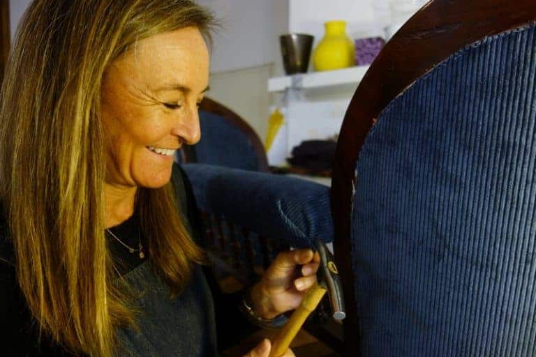 Perpétuer la méthode traditionnelle des tapissiers décorateurs, le choix d’un artisan marseillais