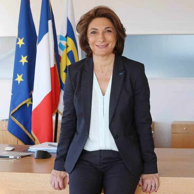 Martine Vassal reste chez LR mais appelle à un grand rassemblement