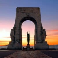 monument-mort-orient-corniche