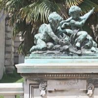 sculpture-rempart-escalier-monumental-gare