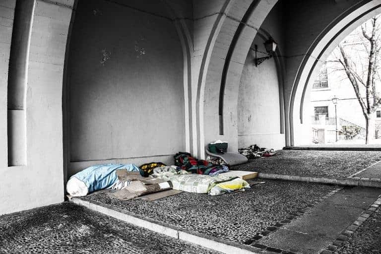 Comment Marseille veut sortir de la rue ses 12 000 sans abris d&rsquo;ici 10 ans