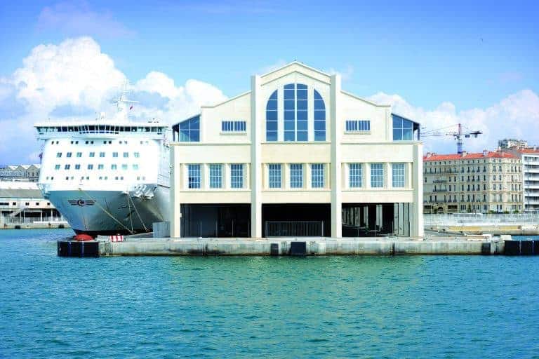 Le port lance un appel à projets pour transformer radicalement le hangar du J1