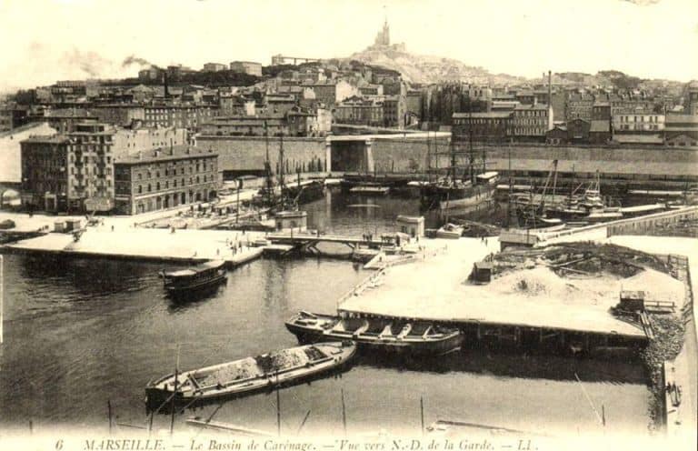 Histoire – La construction du tunnel Saint Laurent qui relie les deux rives du Vieux Port