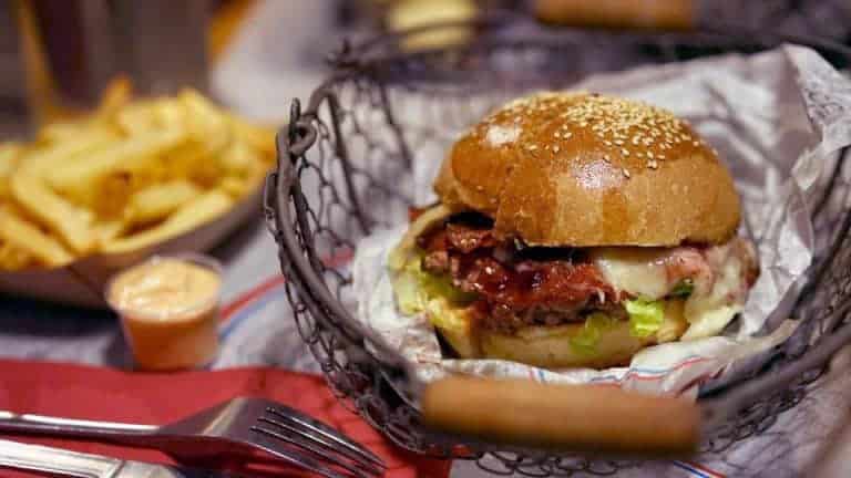 Le Panier à Burgers, en référence au plus vieux quartier de Marseille
