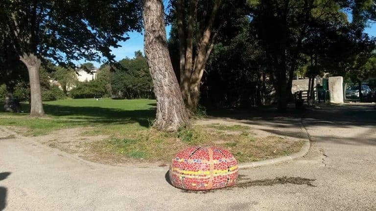 Des oursins connectés en mosaïques pour découvrir Marseille