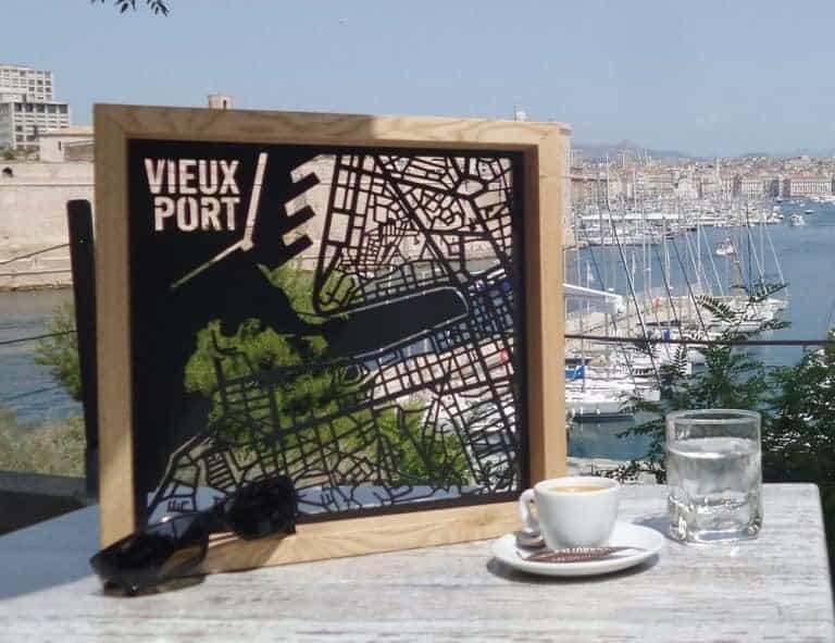 Kinjo – Quand les quartiers de Marseille deviennent objets de décoration