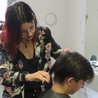 Alix-darles-coiffure-stagiaire