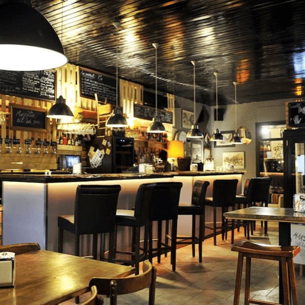 Massilia Pub