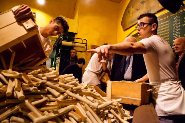 La Chandeleur à Marseille : la tradition des navettes de Saint-Victor et des Accoules