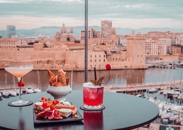 DANTES_SKYLOUNGE