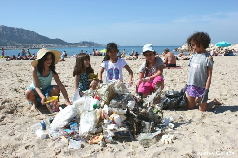 Un grand nettoyage des plages organisé à Marseille