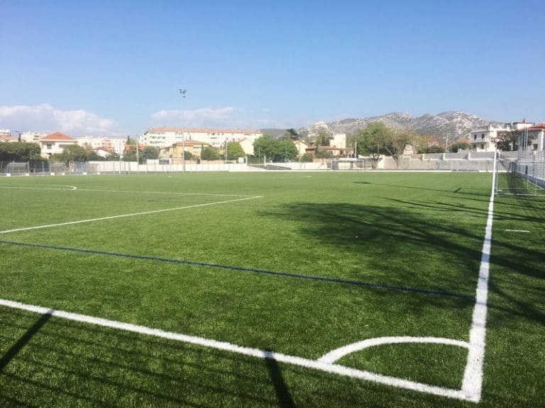 Le Stade Ganay rouvre ses portes avec un terrain synthétique