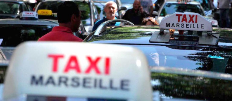 Les taxis mobilisés contre la concurrence des VTC et Uber
