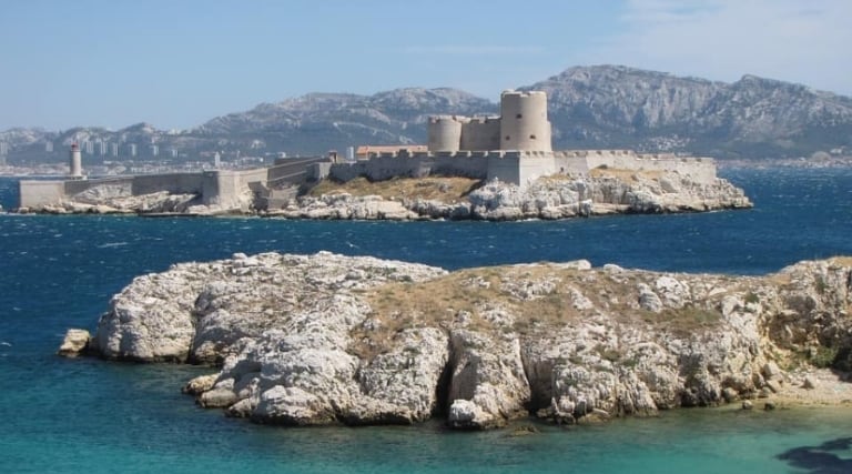 Une exposition de « street art » s&rsquo;installe au Château d’If à Marseille