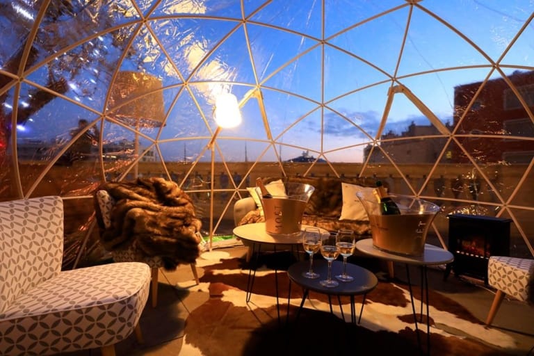 Avec le bar « 26.16 », décor de station et chalets alpins à l&rsquo;Intercontinental