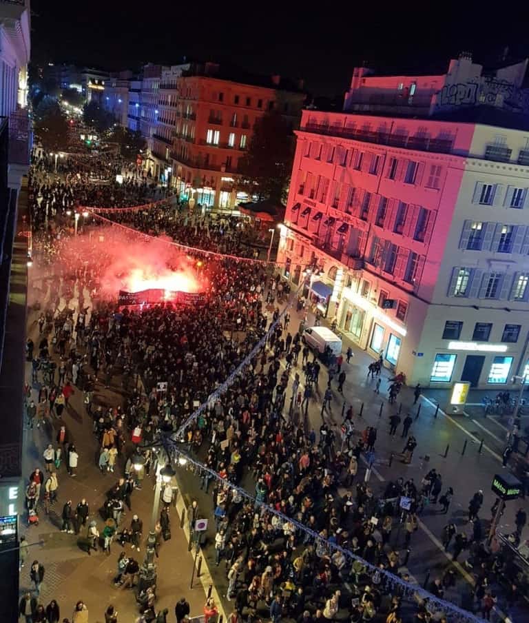 Le chiffre du jour : 703 personnes évacuées à Marseille et une vague solidaire