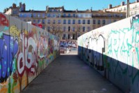 Marseille-la-plaine-mur