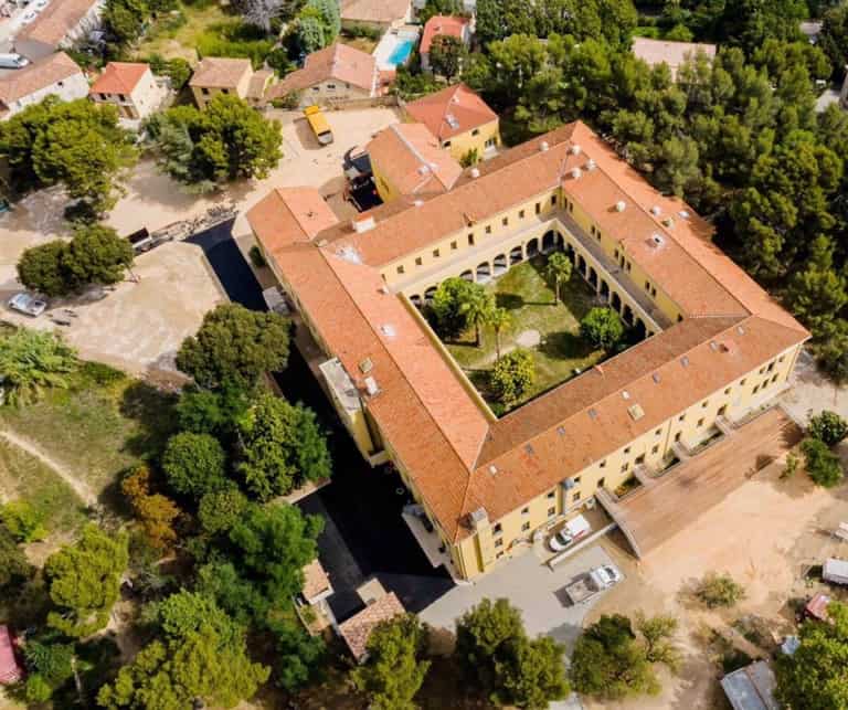 Ouvrez les portes du Cloître, l&rsquo;écrin de verdure solidaire des quartiers Nord