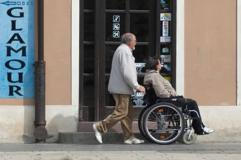 Handicap : commerces, transports… Picto Access localise les lieux accessibles