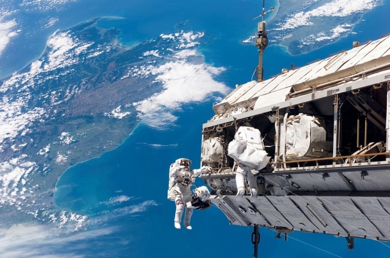 Une station spatiale en test à Marseille avant de partir pour la Lune