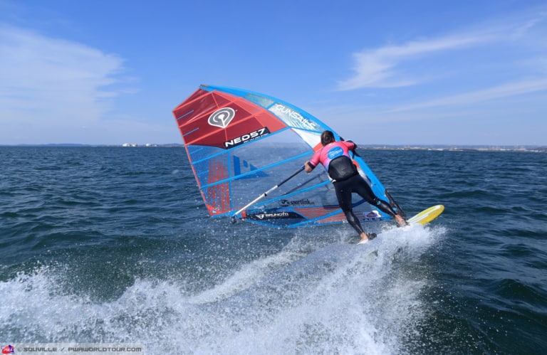 L’étang de Berre : épicentre mondial de la planche à voile