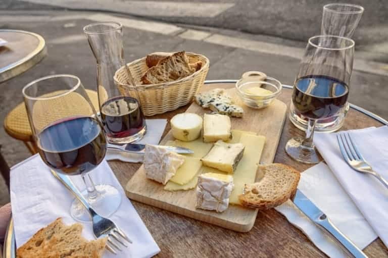 Insolite – Un plateau de fromages géant va régaler la Friche Belle de Mai