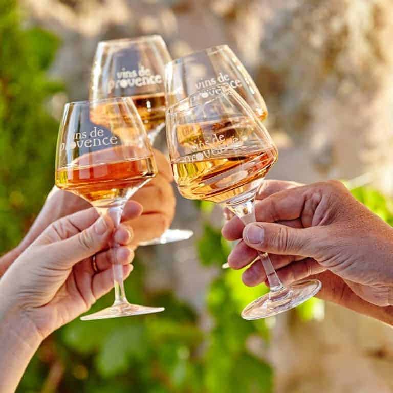 Les Jolis Soirs mixent bon vin et DJs, dans une ambiance arty au coeur d&rsquo;Aix-en-Provence