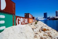 , Une oeuvre d&rsquo;art g&eacute;ante s&rsquo;&eacute;l&egrave;ve sur la Digue du Large, Made in Marseille