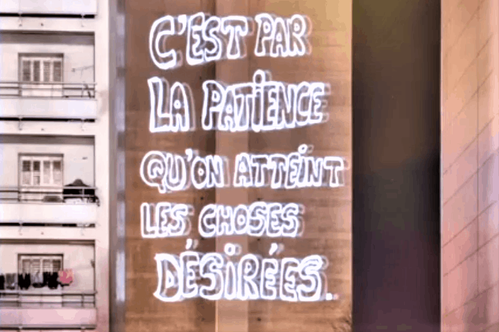 Avec Philippe Echaroux, les jeunes de Félix Pyat écrivent leur positivité sur les murs de la cité