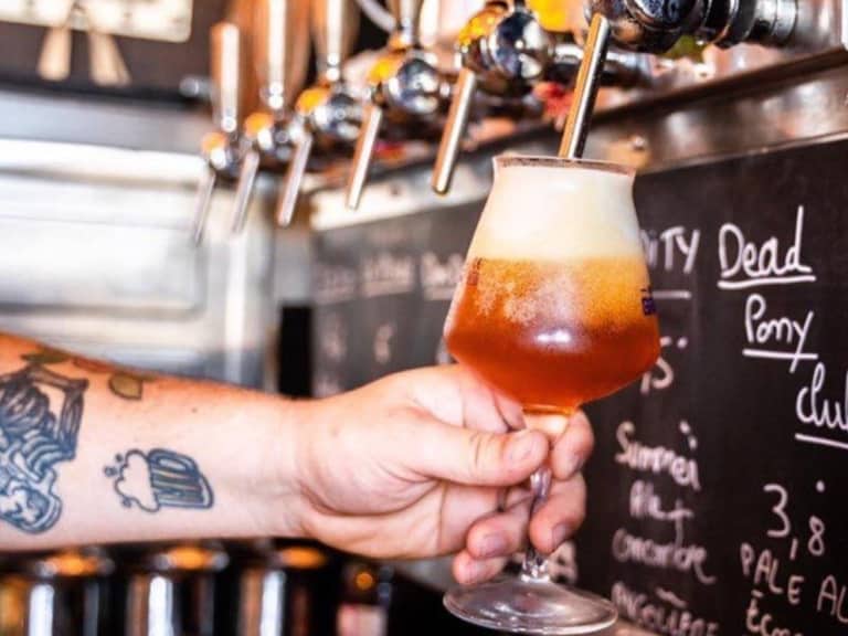 Un salon caritatif de la bière artisanale en soutien aux réfugiés Ukrainiens