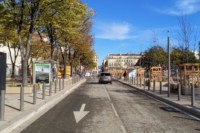 voie-centrale-route-plaine